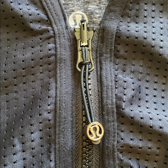 Lululemon Reversible jacket - Picture 3 of 8